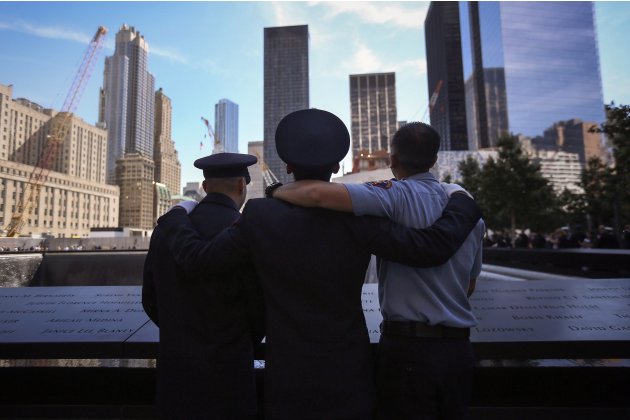 9/11 en Honor a los caidos 2012-09-11T163333Z_1060320592_TB3E89B19ZMWK_RTRMADP_3_USA-SEPT11