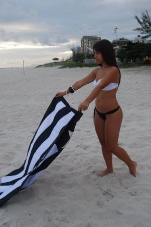 Fernanda Maia, 23 anos, é professora de Educação Física e gandula do Botafogo nas horas vagas. Ela ficou famosa e teve uma participação importante em gol da equipe na vitória sobre o Vasco, na final d