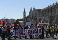 Portugueses participam do protesto em Lisboa