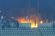 Imagen tomada de la televisión egipcia de un incendio en un estadio de fútbol el miércoles, 1 de febrero de 2012, en Port Said, Egipto (AP Photo / Egypt TV via APTN) .
