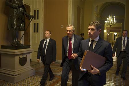 Senate leaders work to avoid New Year's "fiscal cliff" - Yahoo! News