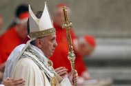 Pope leads Catholics in first worldwide 'Holy Hour' 2013-06-02T153935Z_1_CBRE95117I700_RTROPTP_2_POPE