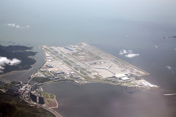 diaforetiko.gr : Hong Kong International Airport 1024x682 Τα 10 πιο εντυπωσιακά τεχνητά νησιά στον κόσμο!