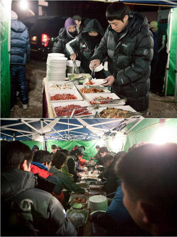 金賢重粉絲為《感激時代》劇組準備餐車