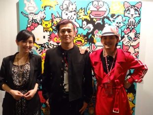 （左起）蔡燦得、阿諾與黃子佼組成3P，展覽藝術作品。（圖／公關照）