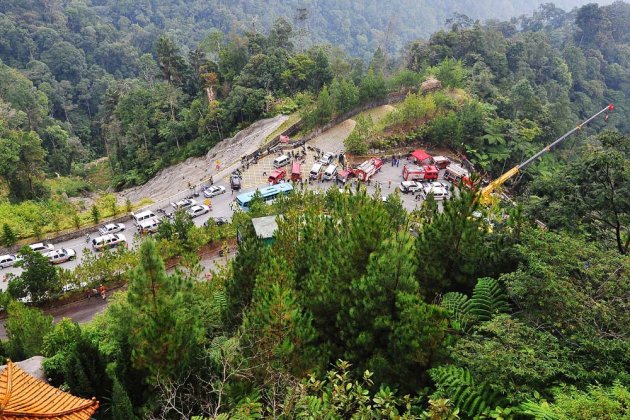 Express bus plunges down Genting ravine, death toll now at 37