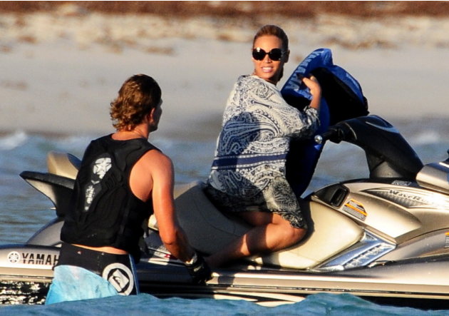 Beyoncé y Jay-Z en la playa!  T30839978