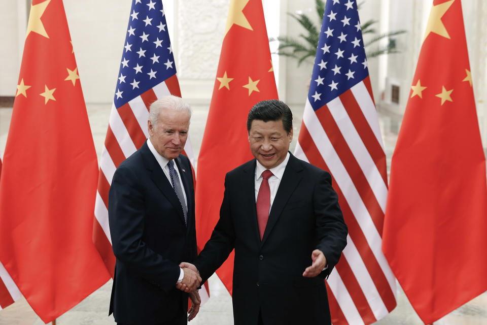 2013年12月4日，国家主席习近平在北京人民大会堂同美国副总统拜登举行会谈。