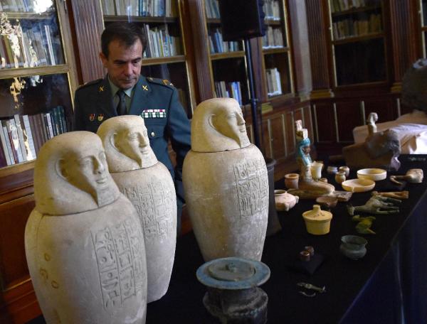 2,200 pillaged artefacts seized in European crackdown