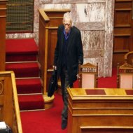 Διχασμένος ο ΣΥΡΙΖΑ για την άρση ασυλίας βουλευτών της ΧΑ