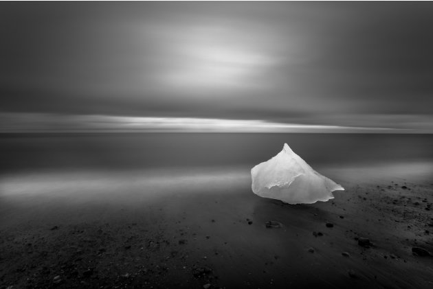 10 صورة رائعة تفوز في مسابقة ناشونال جيوغرافيك للتصوير في 2012 East-of-Iceland-jpg_175232