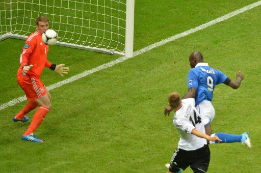 صور من مباراة الدور قبل النهائي ليورو 2012 بين إيطاليا وألمانيا 000-Par7199689-jpg_201346