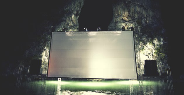 Scaramanga's home theatre Mw-630-floating-theater-screen