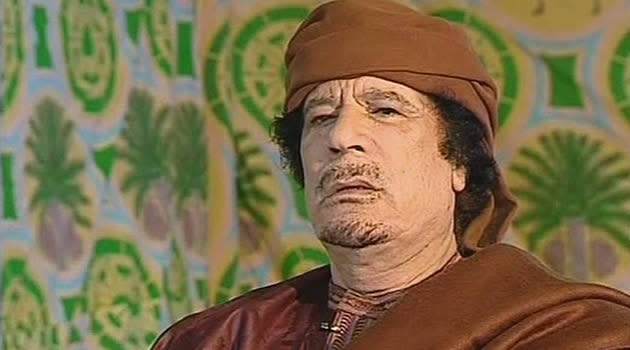 Na TV, o ditador da Líbia afirmou estar preparado para a guerra."Estamos em nossa terra. Os líbios estão unidos atrás de um comando unificado. Vamos lutar em uma frente ampla", exclamou Kadafi, que garantiu vitória sobre os líderes aliados.