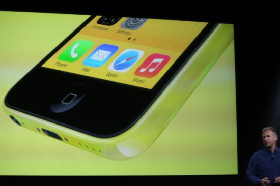iPhone 5C的外殼是由聚碳酸酯所打造的