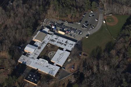Connecticut survivors to attend school in neighboring town - Yahoo ...