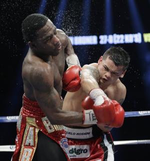 Marcos Maidana unanimously outpoints Adrien Broner
