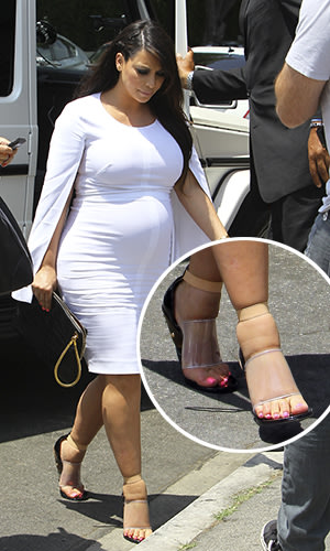 CA Celebrity Kim  Swollen shoes Yahoo Kardashianâ€™s    Out Juice Feet! feet The for swollen