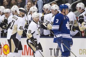 Dupuis scores twice in Penguins' win over Leaf …