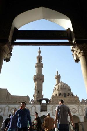 Egyptian Muslim worshipers arrive for prayers at the&nbsp;&hellip;