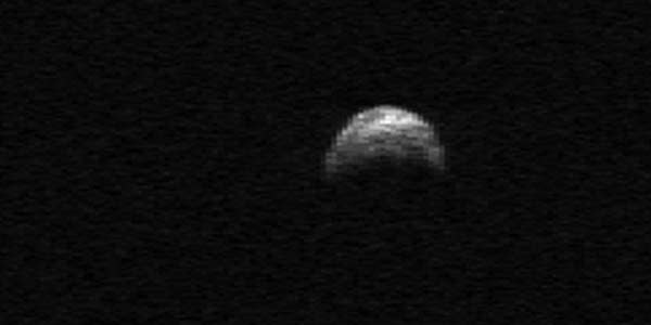 Wah, Asteroid Sebesar Pesawat Melintasi Bumi
