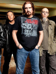 Dream Theater Benar-Benar Suguhkan Konser Mimpi!
