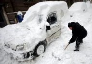 Σαρώνει το χιόνι στη Βοσνία