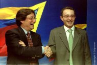 Analistas ven difícil que Zuluaga repita fenómeno Uribe 2002