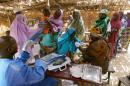 Children are vacinated against meningitis on March 17, 2006 in Tchadoua, Niger