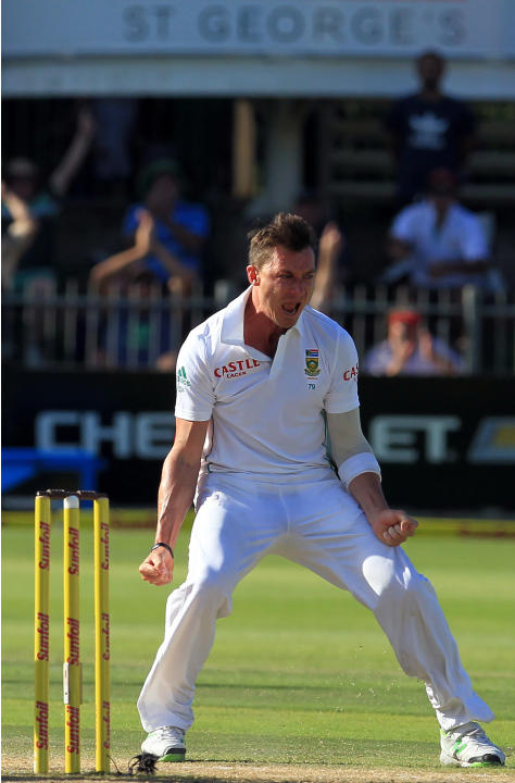 South Africa&#39;s bowler Dale Steyn celebrates after dismissing Australia&#39;s captain Michael Clarke, for 1 run on the fourth day of their second cricket test match at St George&#39;s Park in Port 