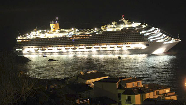 Coast guard: SHIP AGROUND OFF ITALY, bodies found - Yahoo! News