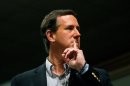 El precandidato republicano Rick Santorum, este lunes en Michigan