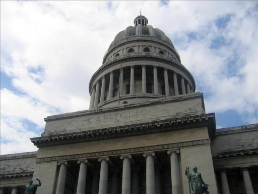 El Capitolio Nacional fue construido en 1929 a un costo de unos 16 millones de dólares y se considera una réplica casi exacta del que ocupa el Congreso de los Estados Unidos, en Washington. EFE/Archivo