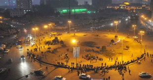 المتظاهرون يستعدون لبدء اعتصام بميدان التحرير حتى 25 يناير S1220112173324