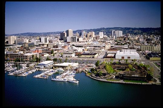 أفضل الأماكن السياحية في العالم لعام 2012 Oakland--Calif-jpg_091410