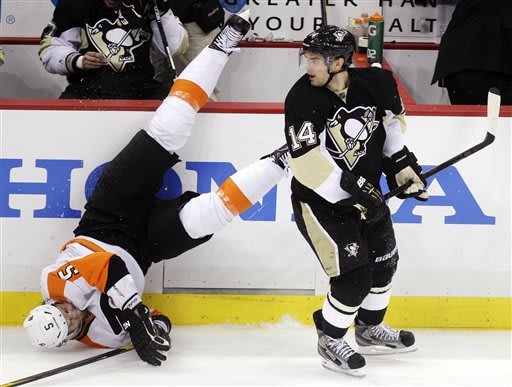 Red Wings' season ends in Nashville; Pens survive again 201204202204794881811-p2