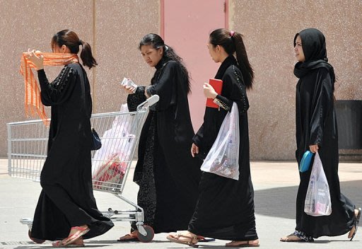  السعودية توقف استخام العمالة المنزلية بسبب كترة الجرائم  Photo_1374067629598-1-0