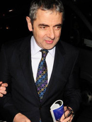 Tabrakan, Rowan Atkinson Dilarikan ke RS!