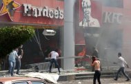 Au Liban, 300 islamistes ont incendié un fast-food américain à Tripoli (nord), d'après un journaliste de l'AFP
