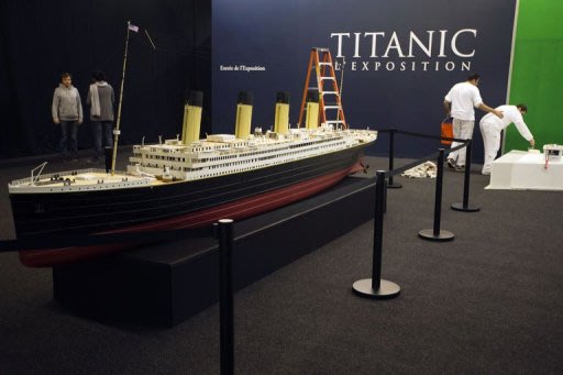 Photo Par Joel Saget - Plus d'un siècle après son naufrage, le Titanic accoste pour l'été à Paris Expo, Porte de Versailles, mis en scène dans une exposition qui promet "de vrais objets, de vraies histoires"