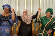 A presidente da Libéria Ellen Johnson Sirleaf, sua compatriota Leymah Gbowee e a iemenita Tawakkol Karman, em Oslo