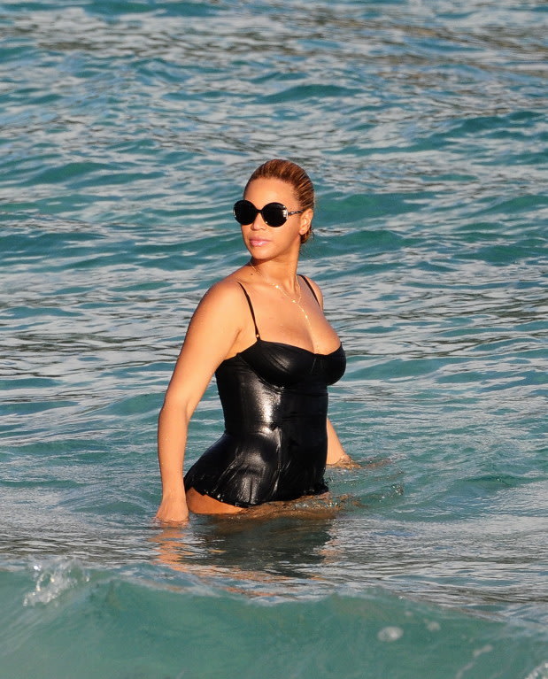 Beyoncé y Jay-Z en la playa!  T30839946
