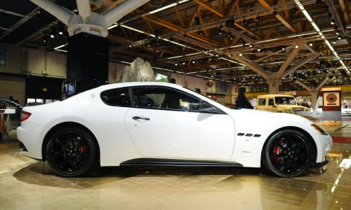 سياراة ميسي الجديده Maserati-GranTurismo-S-Line-Sport-MC-Messi-Car-jpg_124229