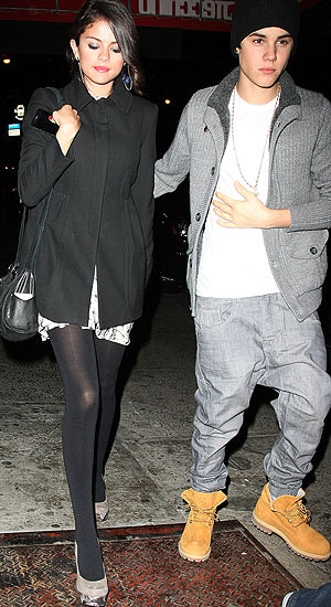 Jelena Chooses Date Night Over Grammys  300-Gomez-Bieber1-021312-jpg_210259