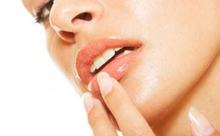 Tips Mengatasi Bibir Pecah-pecah