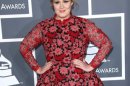 Adele Dibantu Robbie Williams Sebelum Tampil di Oscar