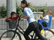 Di China Ibu Tanpa Suami Terancam Didenda