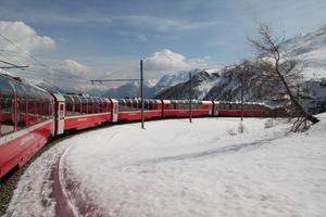 [瑞士][轉載]賞瑞士美景 景觀列車非「遊」不可 Info_NewsPic14061b1