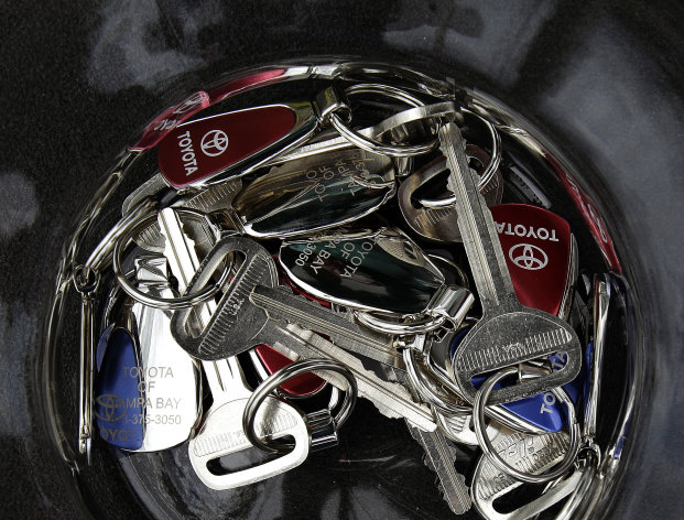 <p>               FILE - In this photo taken June 25, 2011, file photo, Toyota keys sit in a fish bowl at the Toyota of Tampa Bay dealership in Tampa, Fla. A plaintiffs' attorney on Wednesday, Dec. 26, 2012, says Toyota Motor Corp. has reached a settlement in a case involving hundreds of lawsuits over accelerations problems. Steve Berman said Wednesday the settlement, which still needs a federal judge's approval, was worth more than $1 billion and is the largest settlement in U.S. history involving automobile defects.  (AP Photo/Chris O'Meara, File)