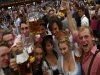 180ό Oktoberfest: Πριν πάνε στις κάλπες, πήγαν για μπύρες! - Εντυπωσιακές ΦΩΤΟ